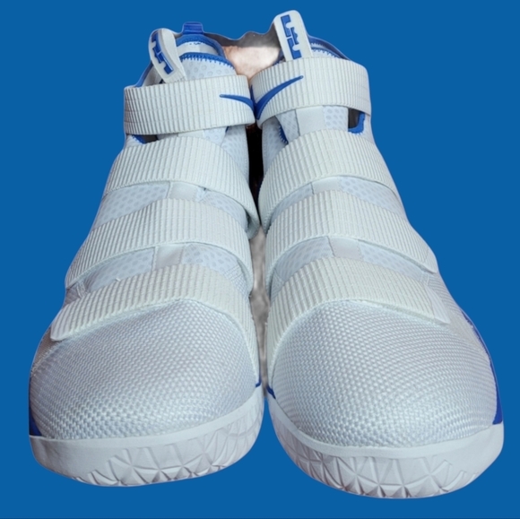 Nike LeBron Soldier XI size 17.5 - Picture 2 of 6